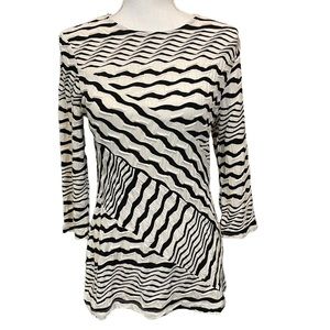 NWT. Investments Petites ¾ Sleeve Tunic Top.  Size PS